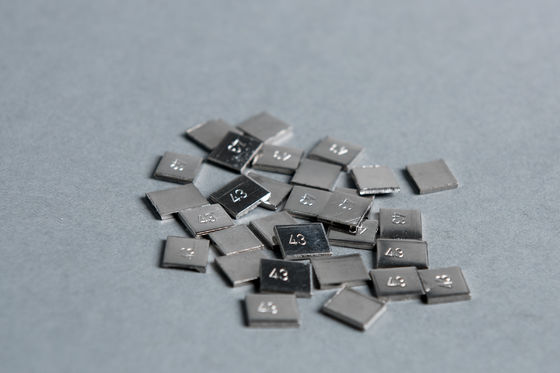 أودنتال 43 سبيكة بورسلين الفضة البالاديوم البيضاء Pd43% سبيكة نبيلة لاستعادة الأسنان القوية والجمالية