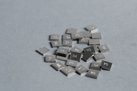 Audental 04 سبيكة النبيلة الفضة-البالاديوم سبيكة البورسلين البيضاء Pd53.3% لاستعادة الأسنان طويلة الأمد